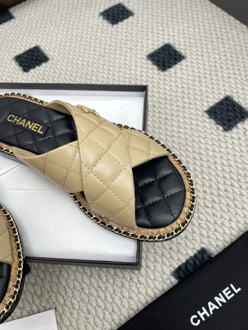 Ch**el slippers